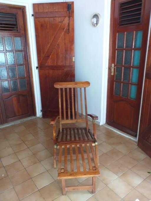 Maison Creole Chaleureuse Avec Stationnement Le Gosier  Ngoại thất bức ảnh